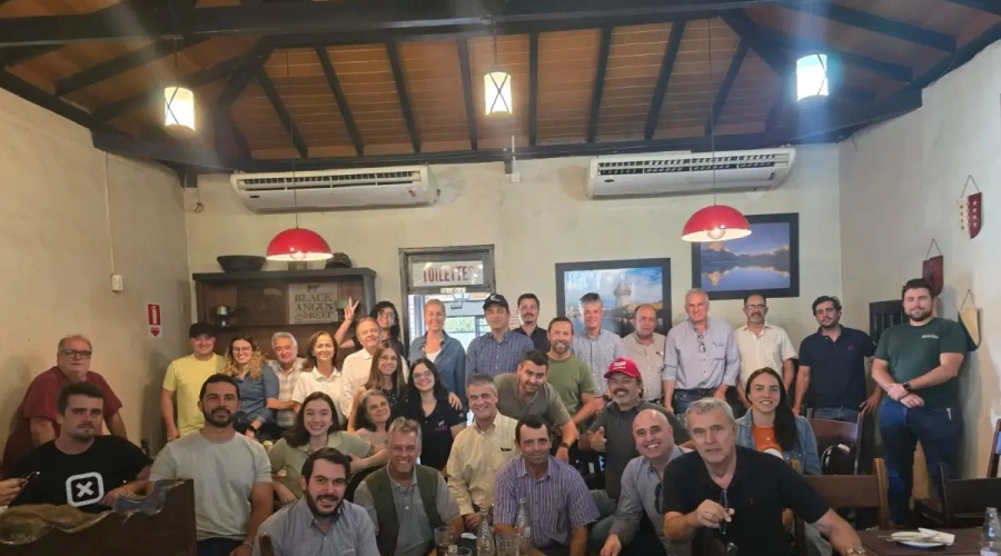 ABRALEITE realiza Missão Técnica/Empresarial em fazendas eficientes, agroindústrias e lojas de agroindústrias no estado de SP