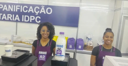 Xandô leva conhecimento sobre leite A2 à FIPAN em aulas-show voltadas a profissionais da panificação e food service