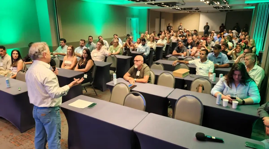 Agroceres Multimix promove agTech Bovinos de Leite em Goiânia com foco na gestão de pessoas no campo